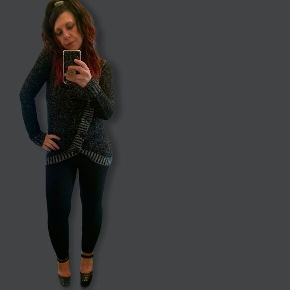 XS Black + Grey Vera Moda Sweater - Picture 2 of 11